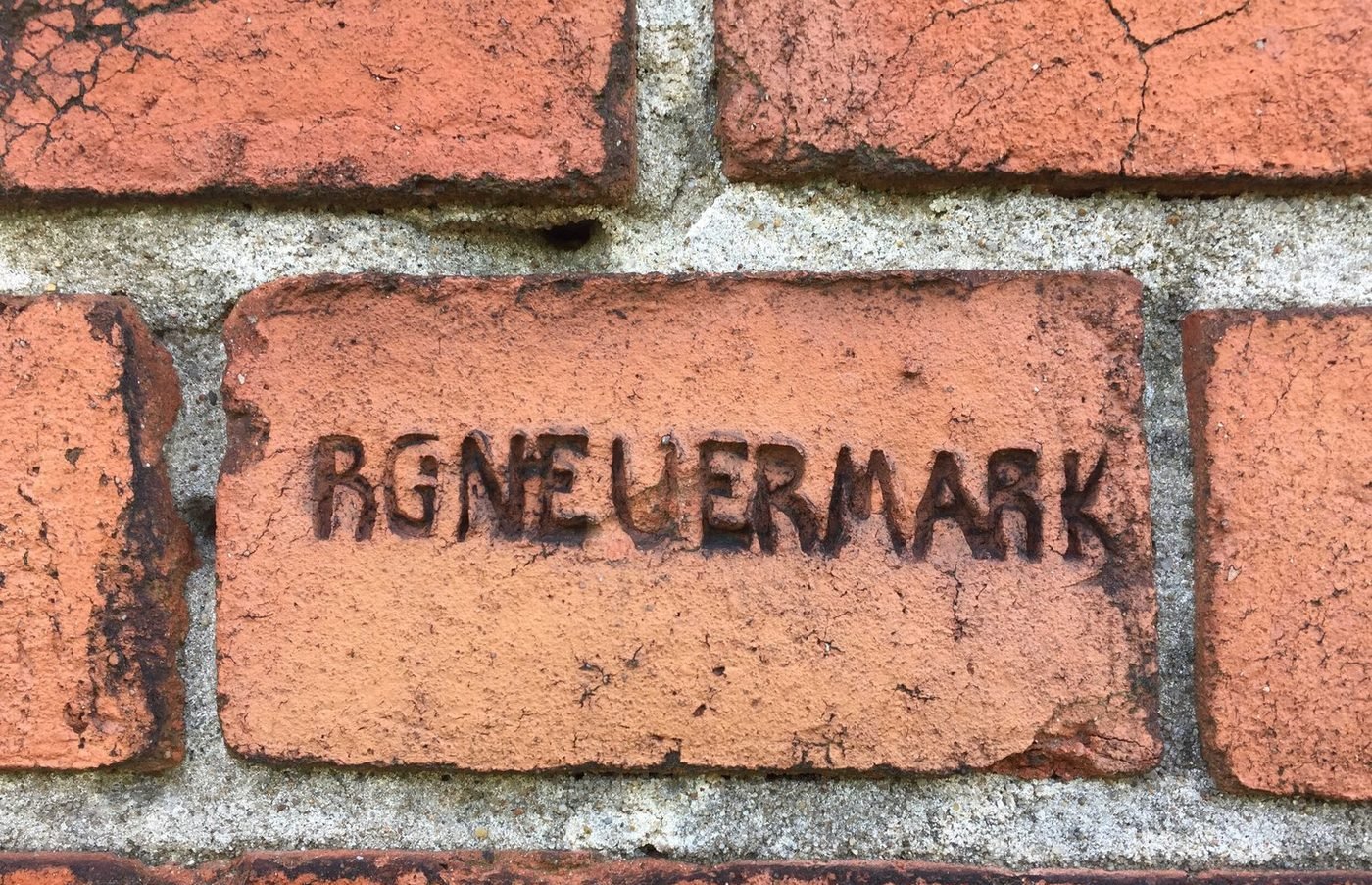 Ziegel mit Prägung RG Neuermark aus der alten Ziegelei